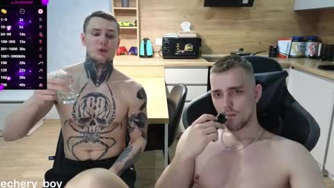 Snapshot of larstar01 chatting on March 4, 2025, 2:17 am Lars online show from March 4, 2025, 2:17 am