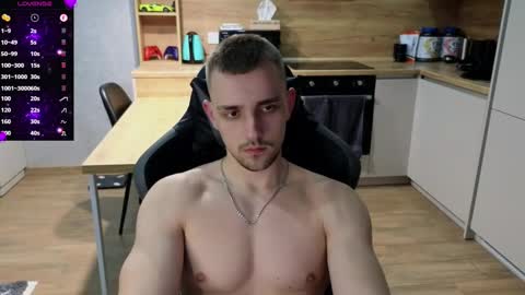 Snapshot of larstar01 chatting on March 6, 2025, 11:31 pm Lars online show from March 6, 2025, 11:31 pm