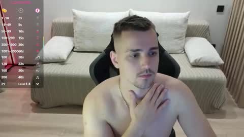 Snapshot of larstar01 chatting on September 19, 2025, 9:15 pm Lars online show from September 19, 2025, 9:15 pm