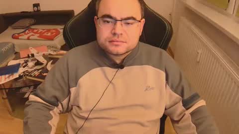 latexboy893 online show from November 23, 2025, 9:14 pm