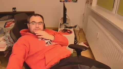 latexboy893 online show from December 16, 2025, 12:15 am