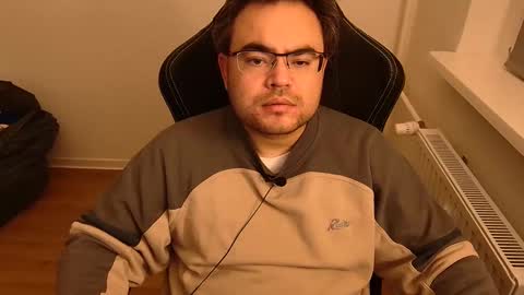 latexboy893 online show from March 10, 2026, 5:51 pm