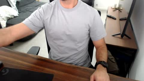 Snapshot of latexdave84 chatting on August 5, 2026, 2:14 am latexdave84 online show from August 5, 2026, 2:14 am