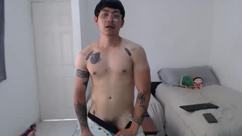 Snapshot of latin_bby chatting on April 30, 2026, 9:41 pm carlos online show from April 30, 2026, 9:41 pm