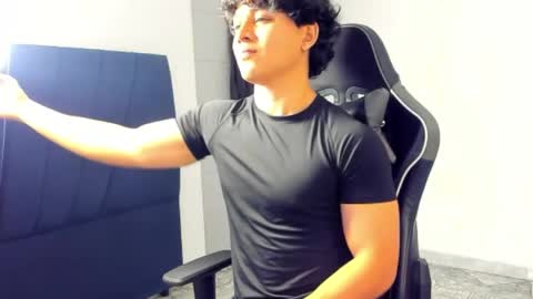 latin_beastx online show from May 23, 2026, 8:24 pm