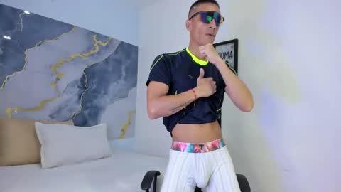 crissex  online show from November 12, 2025, 12:16 pm