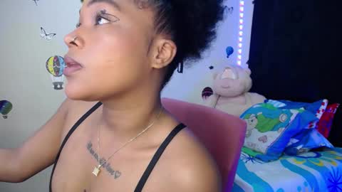 Snapshot of latin_rihanna_j chatting on September 18, 2025, 4:03 am karen online show from September 18, 2025, 4:03 am