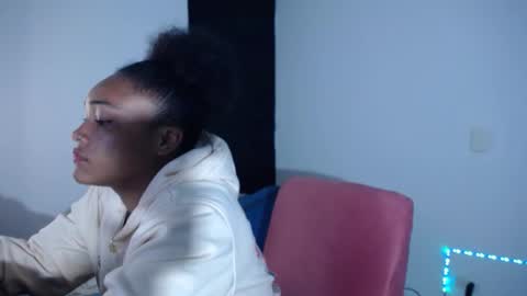 Snapshot of latin_rihanna_j chatting on September 23, 2025, 2:47 am karen online show from September 23, 2025, 2:47 am