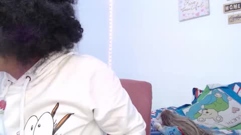 Snapshot of latin_rihanna_j chatting on January 16, 2026, 12:42 pm karen online show from January 16, 2026, 12:42 pm