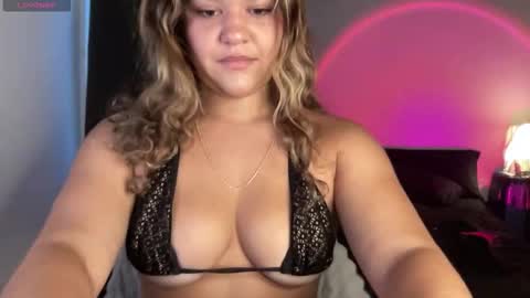 latina_bbyxo online show from December 3, 2025, 7:49 am