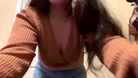 latinabby29 online show from October 20, 2025, 4:35 am