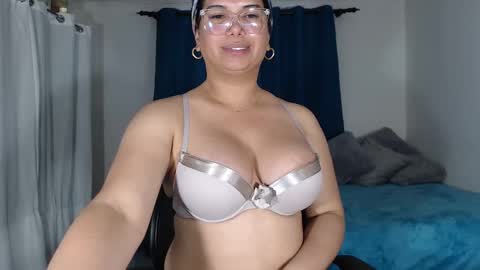 Snapshot of latinaflower_ts chatting on January 16, 2025, 3:34 am FLOR SALVAJE online show from January 16, 2025, 3:34 am