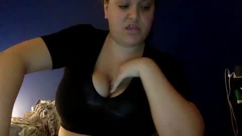 latinagoddess_isa online show from September 23, 2025, 11:52 pm