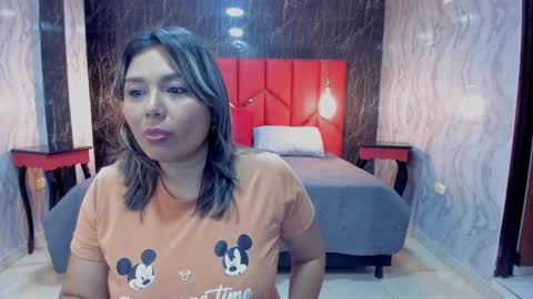 EMMA   online show from November 17, 2025, 2:34 pm