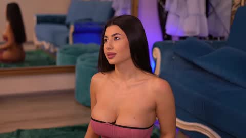 Latina online show from March 10, 2025, 6:23 pm