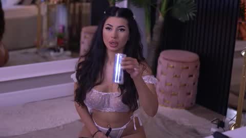 Latina online show from March 23, 2026, 5:50 pm