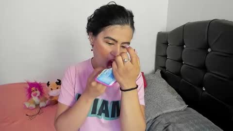 Snapshot of latinaqueen023 chatting on March 6, 2026, 2:02 pm Luna online show from March 6, 2026, 2:02 pm