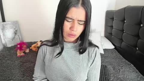 Snapshot of latinaqueen023 chatting on March 27, 2026, 2:50 pm Luna online show from March 27, 2026, 2:50 pm