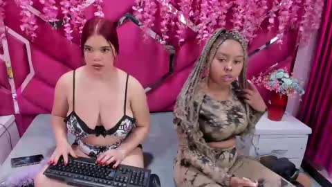 Snapshot of latinas_anales chatting on December 7, 2024, 1:40 pm latinas_anales online show from December 7, 2024, 1:40 pm