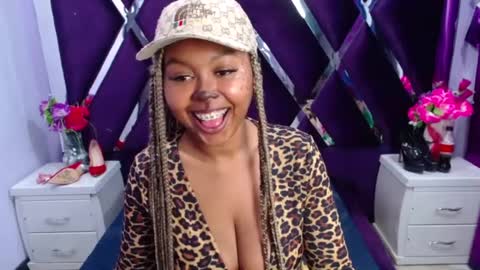 Snapshot of latinas_anales chatting on January 13, 2025, 5:55 pm latinas_anales online show from January 13, 2025, 5:55 pm