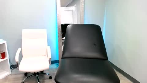 latinasdoubletroble online show from January 16, 2026, 6:56 pm