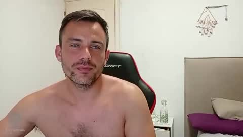 Snapshot of latinboyblue chatting on September 15, 2025, 9:59 pm LatinBlueBoy online show from September 15, 2025, 9:59 pm
