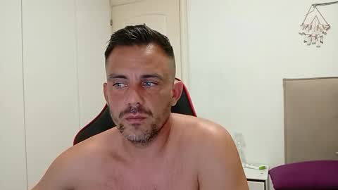 Snapshot of latinboyblue chatting on September 16, 2025, 8:43 pm LatinBlueBoy online show from September 16, 2025, 8:43 pm