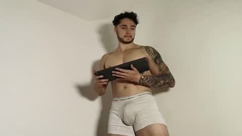 LatinBoyVIP  Colombian online show from July 15, 2026, 3:17 pm