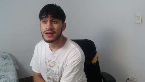 Snapshot of latinbunny7779 chatting on December 10, 2024, 12:06 am camilo online show from December 10, 2024, 12:06 am