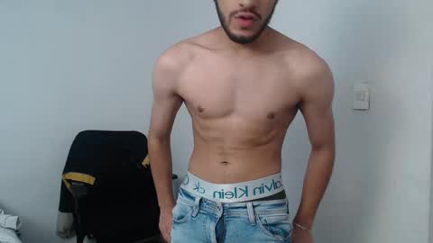 Snapshot of latinbunny7779 chatting on December 10, 2024, 10:47 pm camilo online show from December 10, 2024, 10:47 pm