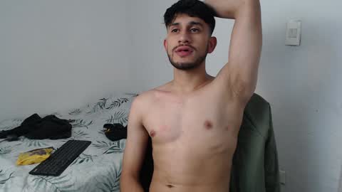 Snapshot of latinbunny7779 chatting on January 4, 2025, 11:33 am camilo online show from January 4, 2025, 11:33 am