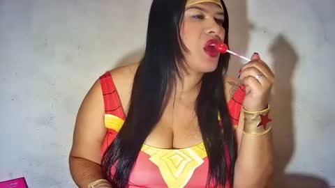 latincurvy1992 online show from November 1, 2025, 4:36 am