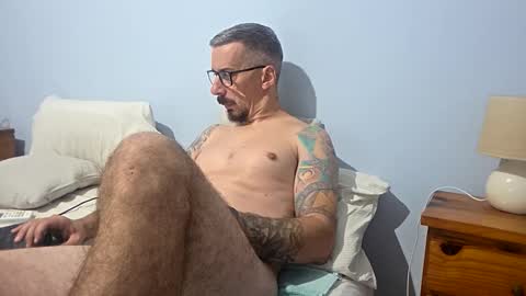 latinheat95 online show from May 4, 2026, 9:55 pm