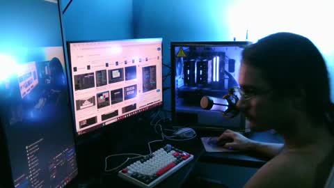 latinincognito online show from December 15, 2024, 10:18 am