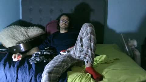 latinincognito online show from January 5, 2025, 9:48 am