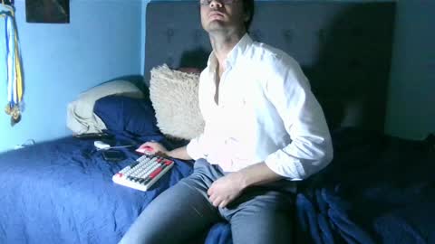 latinincognito online show from February 5, 2025, 7:18 am