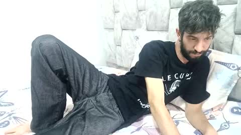 latinlustandfrenchkiss online show from November 30, 2025, 7:51 pm