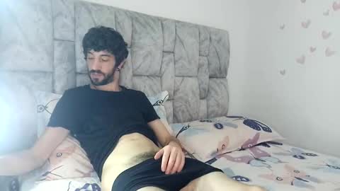 latinlustandfrenchkiss online show from May 24, 2026, 8:47 pm