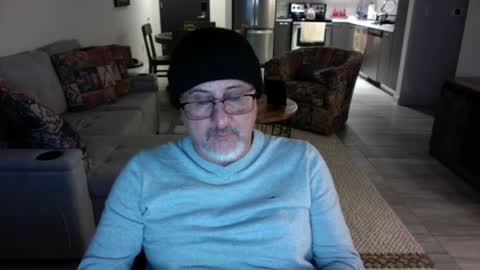 QS - INDEPENDENT MODEL online show from January 19, 2025, 7:57 am