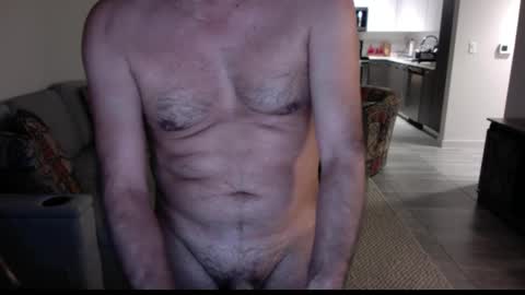 QS - INDEPENDENT MODEL online show from March 1, 2025, 11:47 pm