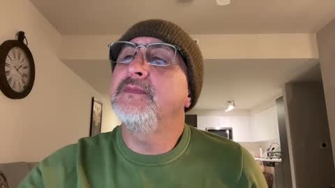 QS - INDEPENDENT MODEL online show from March 10, 2025, 6:16 am