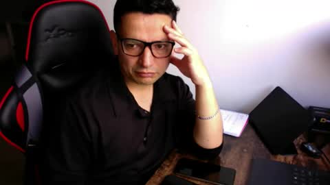 latino8484 online show from October 14, 2025, 8:26 am