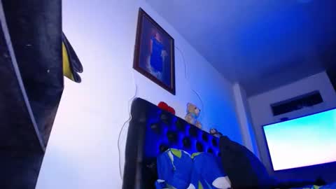 valentina online show from February 13, 2025, 5:26 am