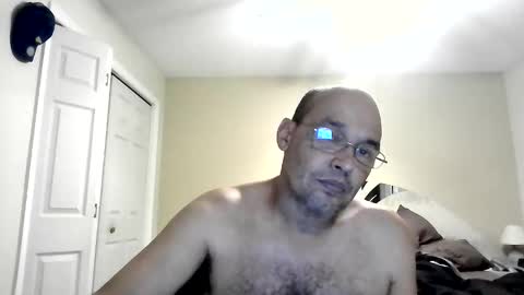 latinoinfla online show from October 24, 2025, 1:46 am