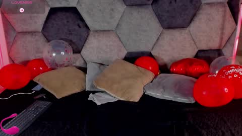 LEANDRO online show from February 14, 2026, 3:36 am