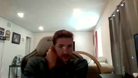 latvianhammer302 online show from November 6, 2025, 2:29 pm