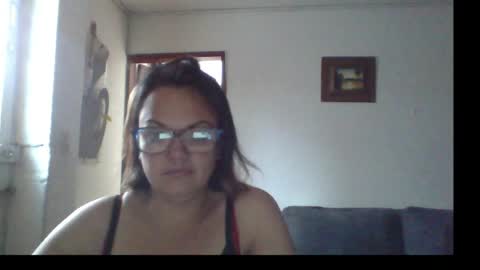 Snapshot of lau16310 chatting on May 25, 2026, 1:39 pm Laura online show from May 25, 2026, 1:39 pm