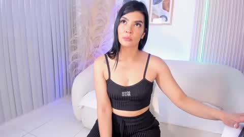 lau_reyes online show from October 3, 2025, 12:24 pm
