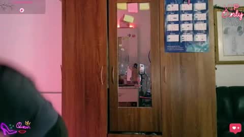 Snapshot of laujgray chatting on February 27, 2026, 11:32 am laujgray online show from February 27, 2026, 11:32 am