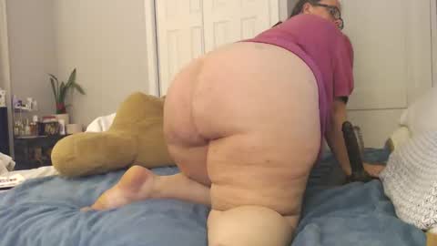 LauLauMa online show from May 27, 2026, 1:57 am